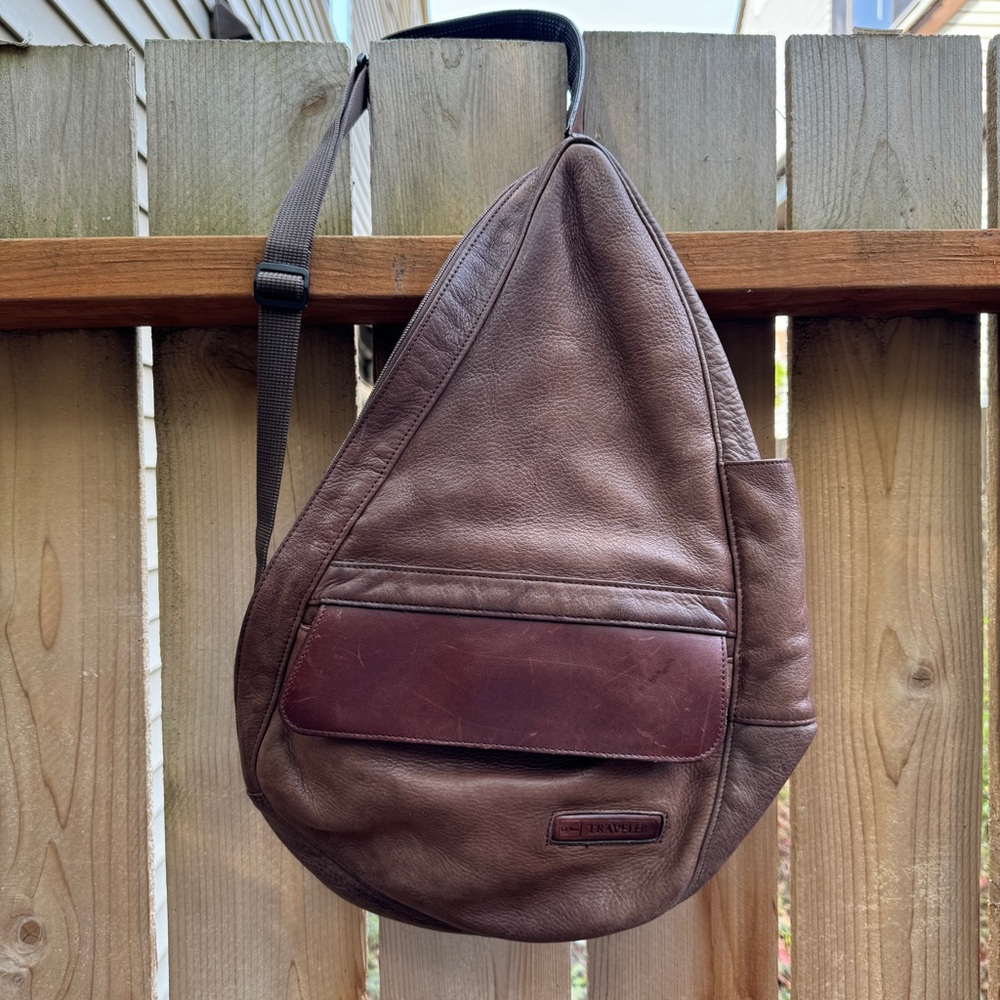 LL Bean Brown Leather Traveler Sling-Bag OS